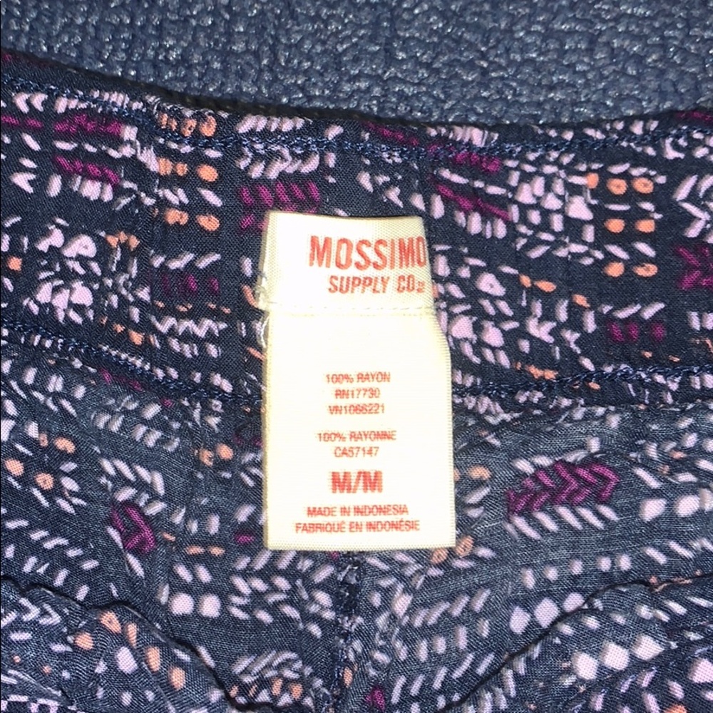 MOSSIMO PRINTED SHORTS! - Picture 2 of 4